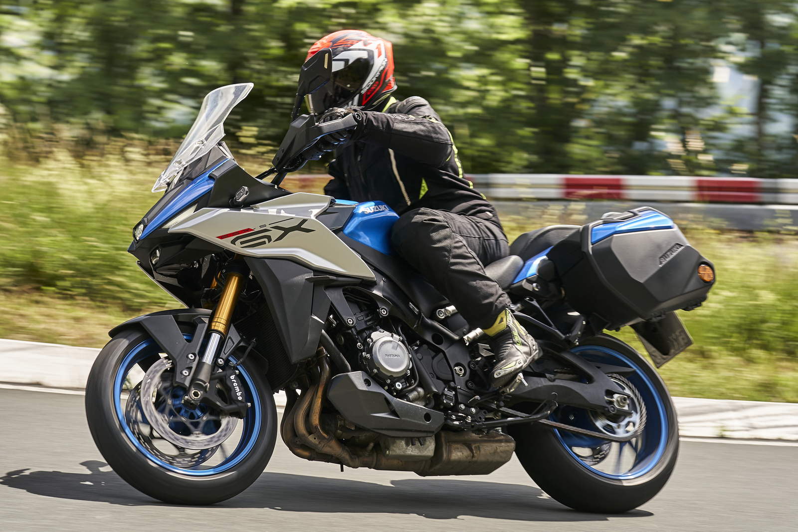 BMW S 1000 XR vs Suzuki GSX 1000 GX